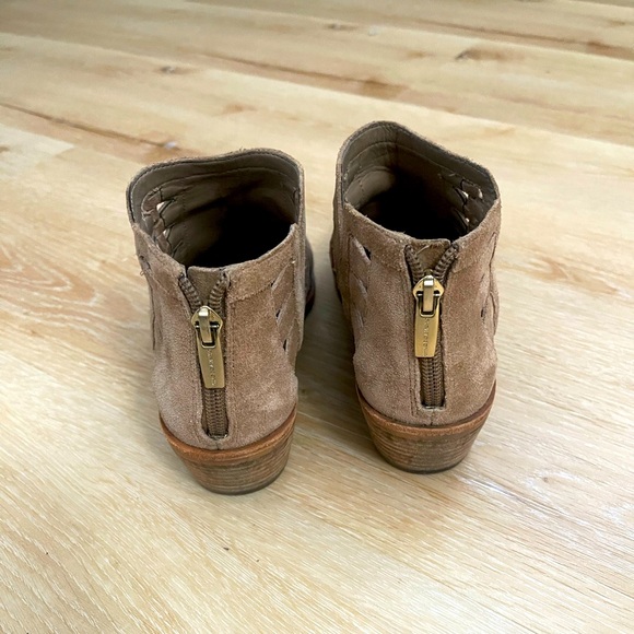 Vince Camuto Peera Bootie - Picture 3 of 4